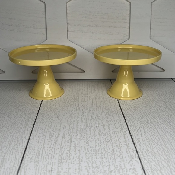 Matching Set of 2 Banana Yellow Risers Decorative Display Stands - Picture 4 of 8